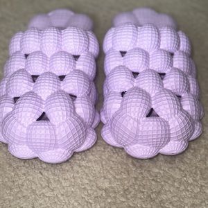 Cute bubbled hollow clogs from SHEIN